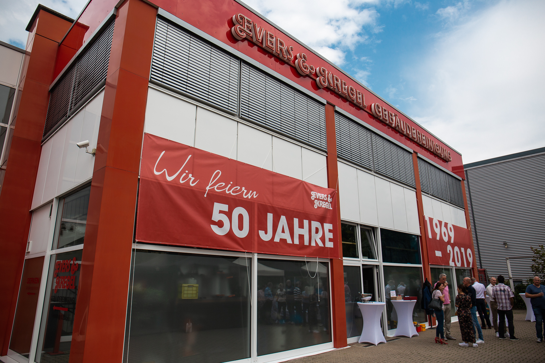 Die Gebäudereinigung Evers & Kregel feiert 50 Jahre Die Gebäudereinigung Evers & Kregel feiert 50 Jahre